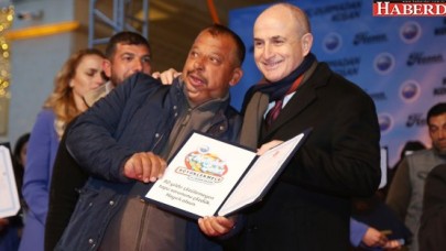 Başkan Akgün, Roman vatandaşların 90 yıllık tapu sorunu çözdü