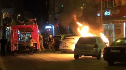 Silivride Otomobil Alev Alev Yandı