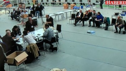 YİNE KAFA KAFAYALAR