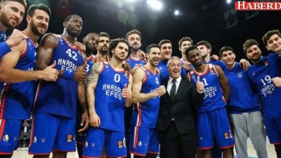 Nefes Kesen Maçta Anadolu Efes, Evinde Barcelonayı Devirdi