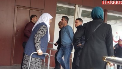 Elektrik için adam bıçakladı