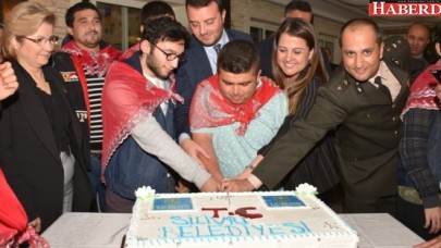 Engelli askerlere kına eğlencesi