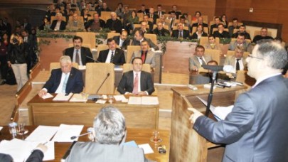 Karakaş; “Hizmet etmeyi beceremediniz”