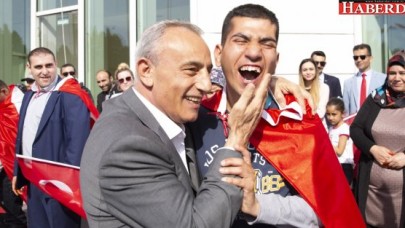 Vatan aşkı engel tanımadı