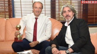 TURAN HANÇERLİ’YE YAŞAM BOYU BAŞARI ÖDÜLÜ