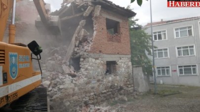 Metruk binalar yıkıldı