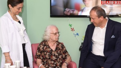 Turan Hançerli el öpmeye gitti