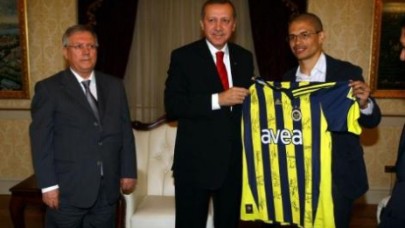 Alex Türk vatandaşı oluyor