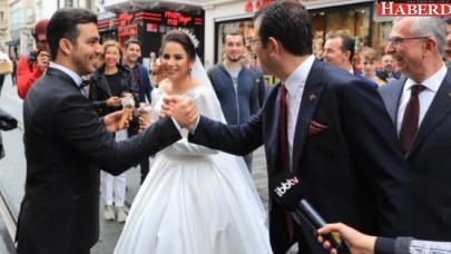 Ekrem İmamoğlu tören sonrası İstiklalde yürüdü