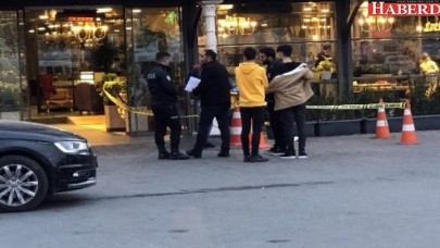 Kafe önünde dehşet saçtılar