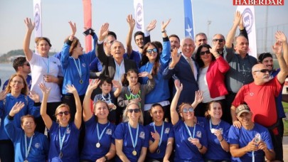 Küçükçekmecede kürek yarışı başladı