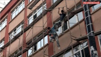 Avcılarda 4 katlı binanın iskelesinde tehlikeli çalışma