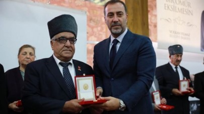 BAŞIMIZIN ÜZERİNDE YERLERİ VAR