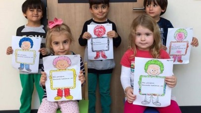 Herkes elini taşın altına koymalıdır