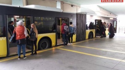 Metrobüs duraklarında karışıklığa son!