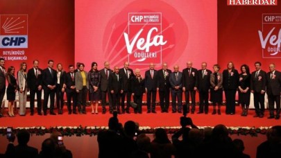 CHP BEYLİKDÜZÜ VEFA ÖDÜLLERİ DAĞITILDI