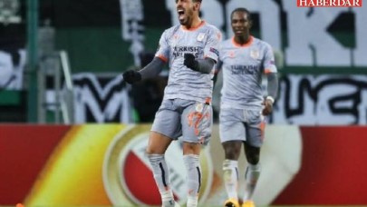 Başakşehirden Avrupada zafer! Bir üst tura adını yazdırdı