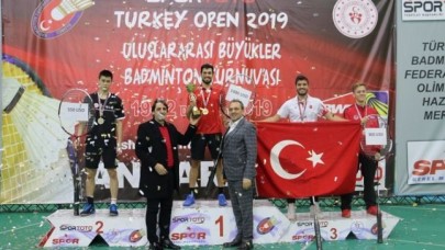 Badmintonda Türkiyenin tarihi zaferi