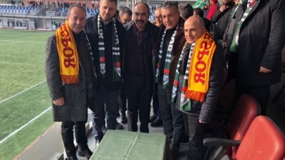 Doğu ile batı BEYLİKDÜZÜnde