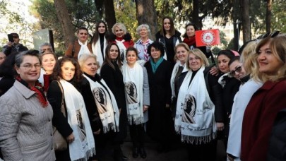 Zübeyde Hanım’ı kabri başında andılar