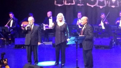 "Sanatçılara saygımızı ve vefamızı göstermeye devam edeceğiz"