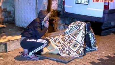 KÜÇÜKÇEKMECEde yabancı uyruklu iki grup arasında çıkan kavgada 3 kişi bıçaklandı