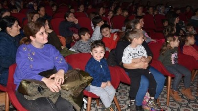 Çocuklara oyunculuk Sürprizi