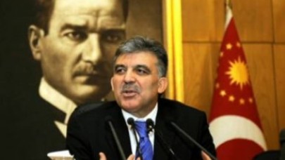 Gül'den 23 Nisan mesajı