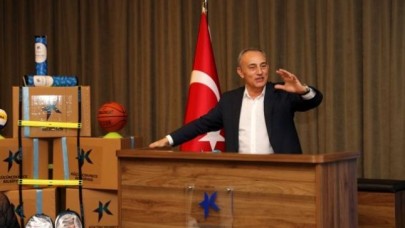 Küçükçekmecede devlet okullarına spor malzemesi desteği