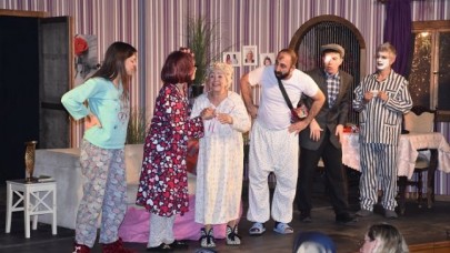 Silivride 3+1 tiyatro oyunu