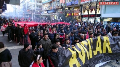 Şehitler için saygı yürüyüşü