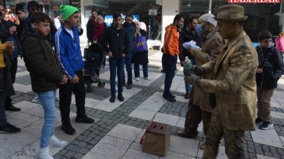 Antivirüs heykeller!