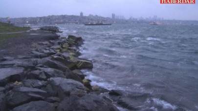 İstanbulda fırtına etkili oluyor