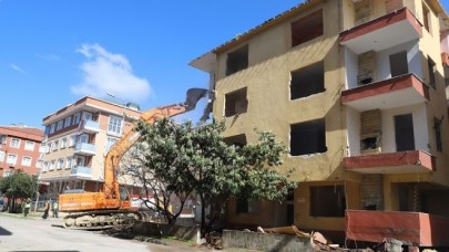 “Koronavirüsle mücadele ederken deprem gerçeğini unutamayız”