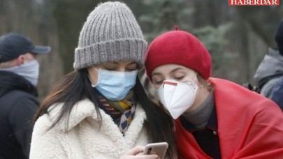 Gençlere koronavirüs uyarısı: Bir anda kötüleşebiliyor