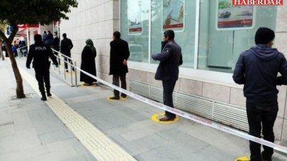 Sosyal mesafe uygulaması 2020’yi aşabilir diyen Bilim Kurulu üyesi İstanbuldan yayılan tehlikeye dikkat çekti