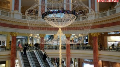 AVMlerin açılmasına tepkiler büyüyor: Bilim Kurulu üyesi 10 gün dedi uyardı