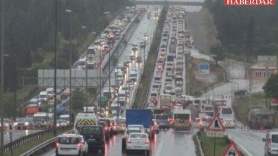 İstanbul çıkışında 65 yaş üstü trafiği