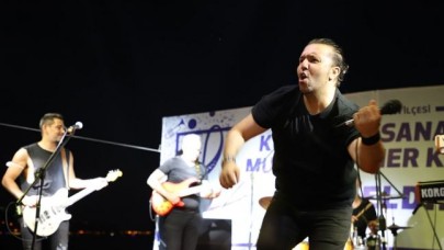 Kumsalda Murat Mermer coşkusu