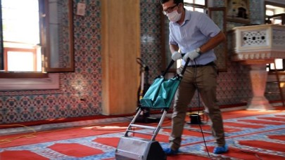 Kurban Bayramı öncesi camilerde Covid-19’a karşı hijyenik kuru sistem önlemi
