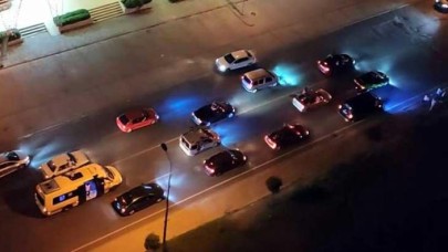 AVCILARDA YASAĞA RAĞMEN ASKER UĞURLAMA KONVOYU