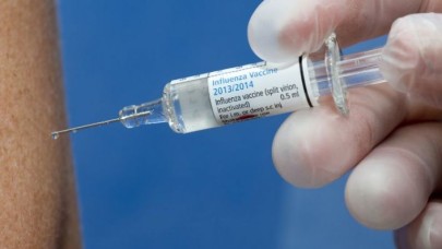 Uzmanlar aşı olun uyarısı yapıyor ancak iki aşının fiyatı 416 lira!