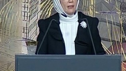 Emine Erdoğan Siirtli polis adayı kız öğrencilerle buluştu