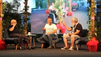 Beylikdüzünde vatandaşlar Çardak Altı Sohbetlerinde keyifli vakit geçiriyor