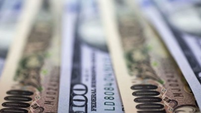 Dolar yeni rekora göz kırpıyor