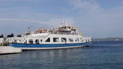 Feribot seferlerine fırtına engeli