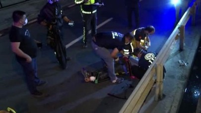 Küçükçekmecede bariyerlere çarpan motosikletin sürücüsü ölümden döndü