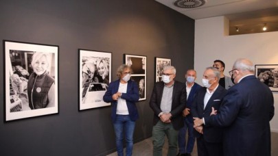 Melih Berkin objektifinden &quot;Güle Güle Ara Güler&quot; sergisi Küçükçekmecede