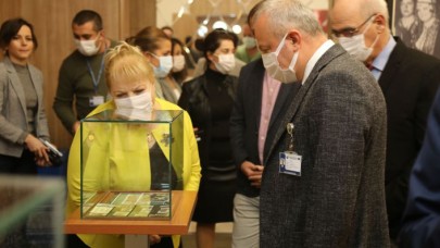 Dünya’da ve Türkiye’de Atatürk için bastırılan pullar sergilendi