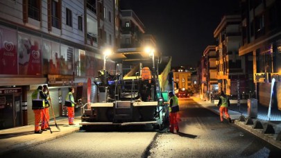 BEYLİKDÜZÜ’NDE ASFALT MESAİSİ GECE GÜNDÜZ SÜRÜYOR